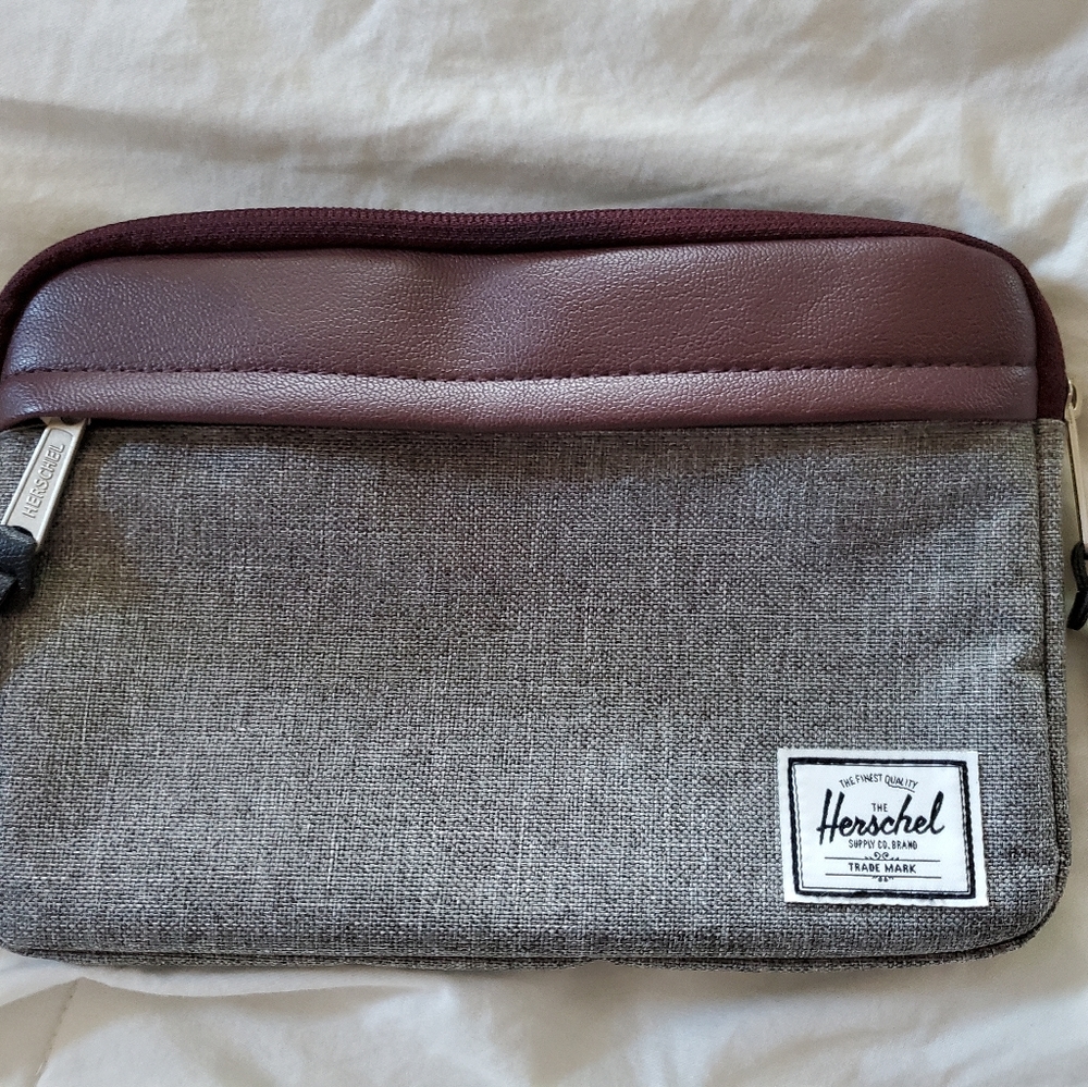 Herschel supply Co amenity pouch Virgin Atlantic